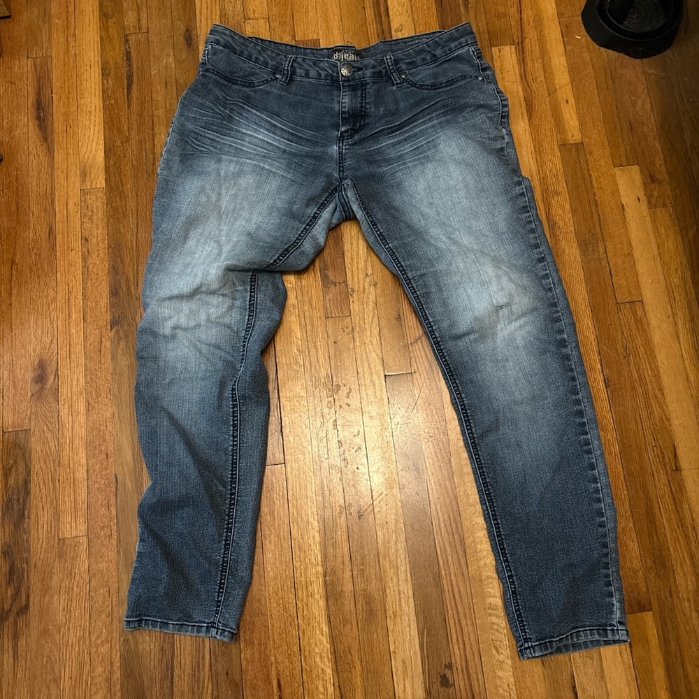 d. jeans women's Faded Blue Slim Jeans